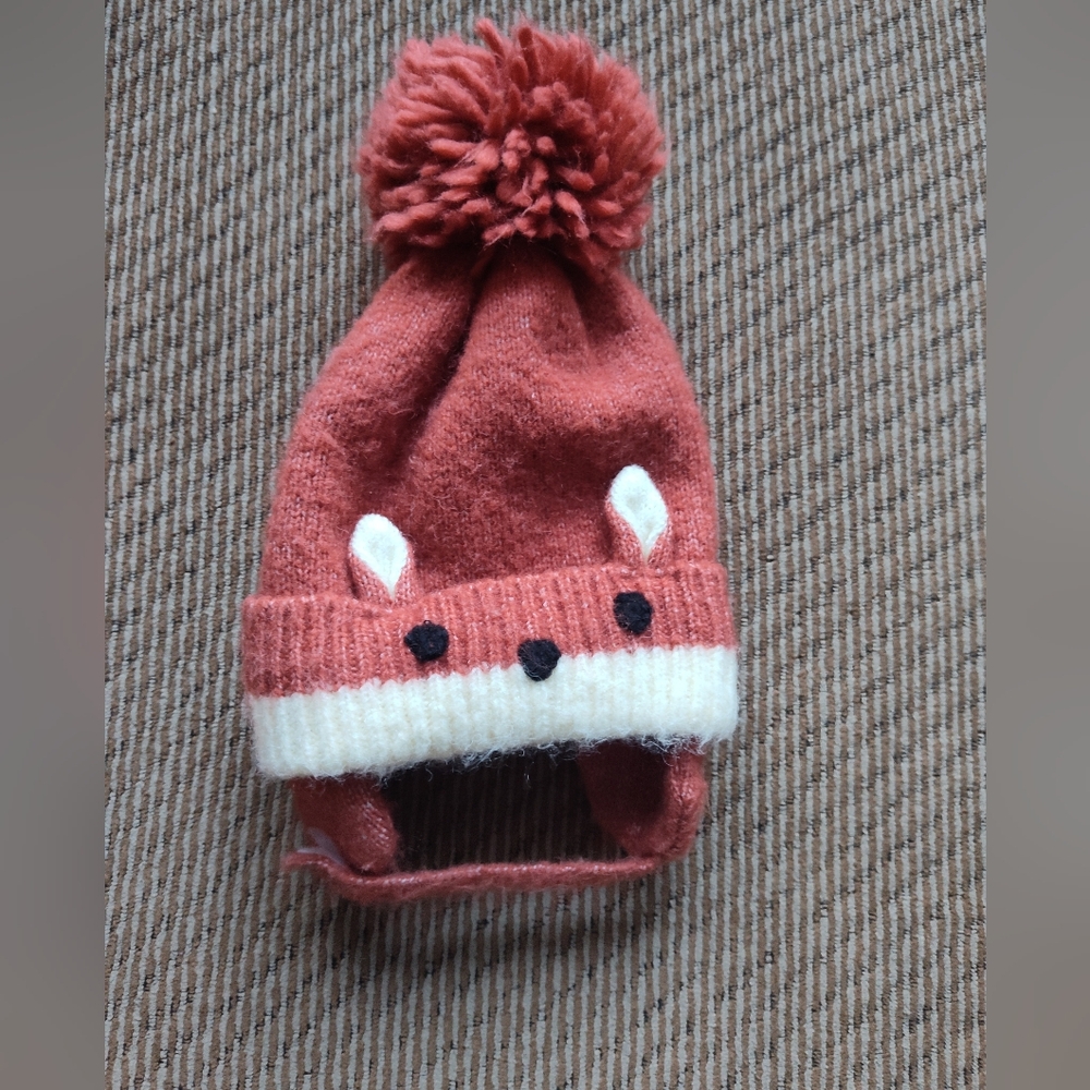 Cat & Jack Orange & Cream Fox Knit Beanie, Size: 0-6 Months